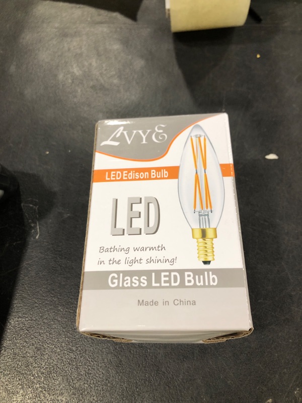 Photo 1 of E12 Edison 8W LED Bulb, 100 watt Equivalent Candelabra Dimmable Chandelier Light Bulbs 3000K Soft White Clear 850lm E12 Vintage LED Filament Vintage Candle Bulb with Decorative,4-Pack. (3000k)