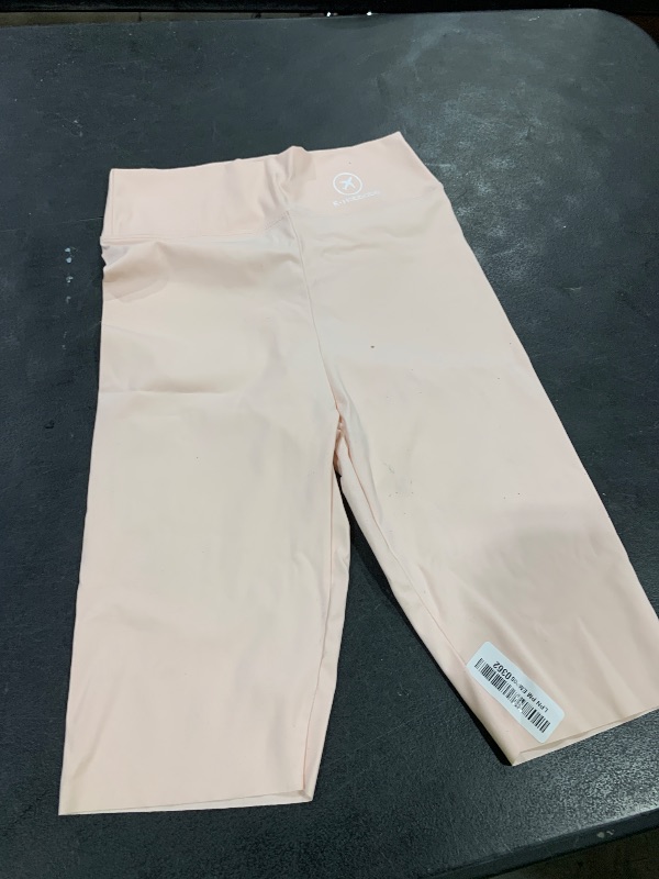 Photo 1 of WOMEN SHORTS SIZE XS