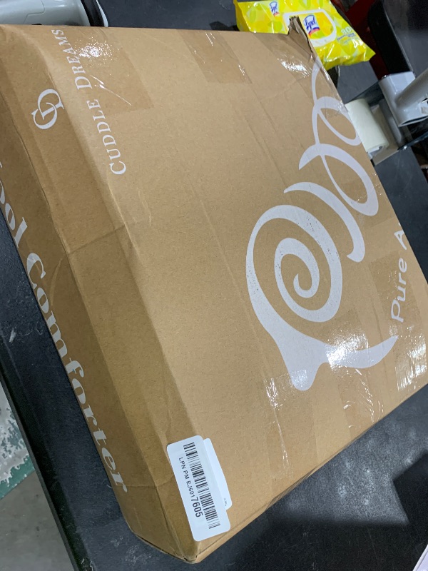 Photo 1 of CUDDLE DREAMS Wool Comforter Duvet Insert, 100% Australian Wool Filling with Soft Noiseless Cotton Shell, Natural Warmth (Midweight for All Season, King)