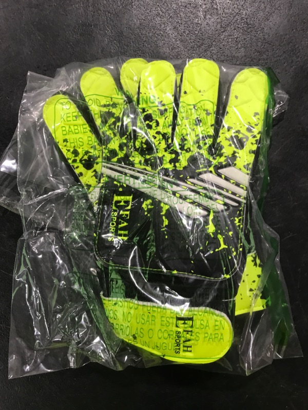 Photo 1 of Sports Gloves 