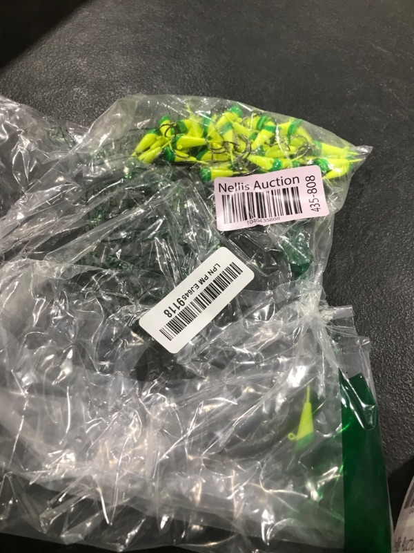 Photo 1 of Temorah Shad Darts Jig Heads (1/4 OZ 50PCS, Green/Chartreuse)