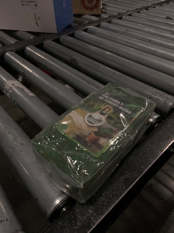 Photo 1 of [Upgraded] DUSPRO Green Moss for Crafts, Forest Moss Potted Plants, Decorative Mosses for Table Centerpieces Wedding Christmas Fairy Party Decor, Indoor Planters, DIY Project (10 oz)