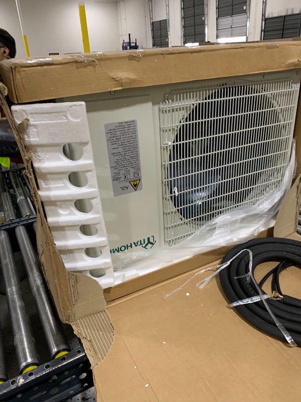 Photo 1 of AIR CONDITIONER 