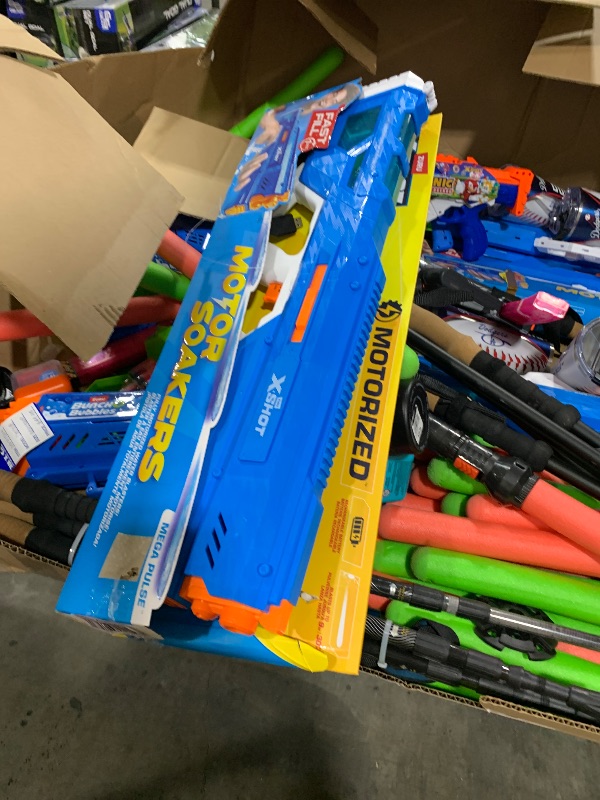 Photo 1 of ZURU XSHOT Fast Fill Motor Soakers - Mega Pulse