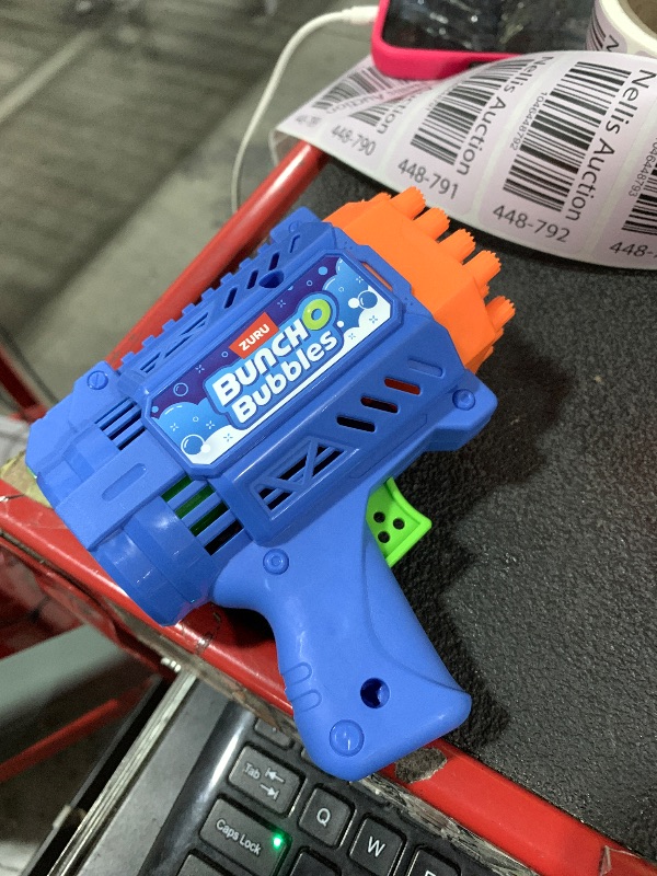 Photo 1 of Zuru Bunch O Bubbles Blaster Small S1