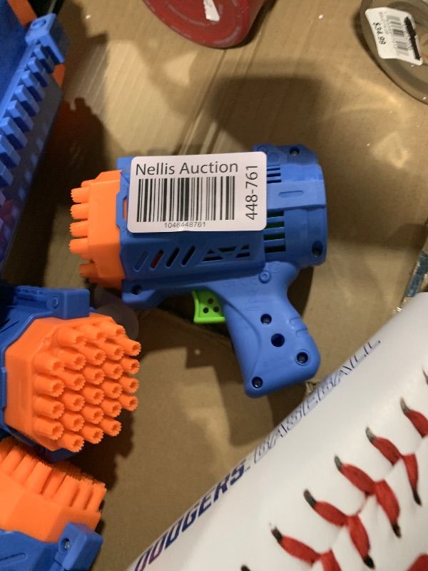 Photo 1 of Zuru Bunch O Bubbles Blaster Small S1