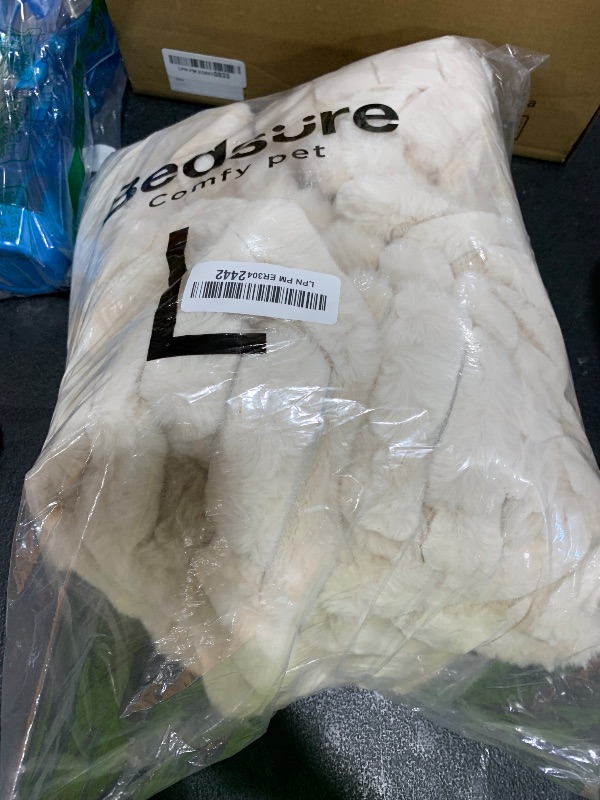 Photo 1 of Bedsure Donut Large Dog Bed - Washable Faux Fur with Corduroy Fleece & Anti Slip Bottom, Round Pet Bed with Removable Cover, Cream, 36x36x10 inches