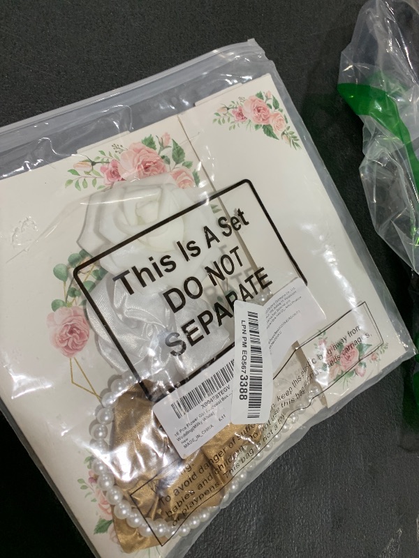 Photo 1 of 16 Pcs Flower Girl Proposal Box Kit Gifts Round Glasses Necklace Pearl Bracelet Diamond Pen Hair Scrunchies Rose Will You Be My Flower Girl for Wedding(Milky White)