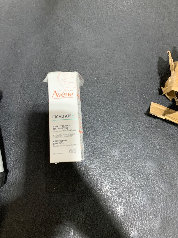 Photo 1 of Avène Cicalfate+ Hydrating Skin Recovery Emulsion for post-procedure & post-tattoo, helps restore skin barrier, 24hr hydration, 1.3 Fl Oz
