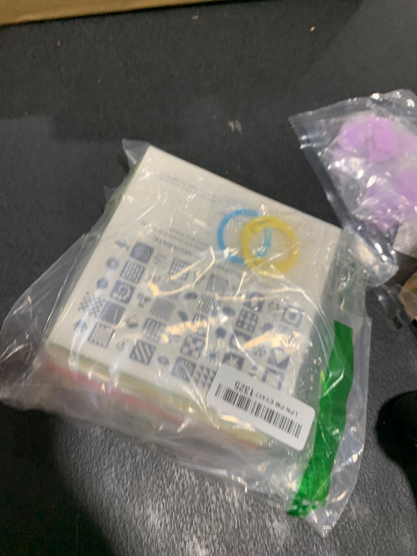 Photo 1 of 100 PCS 200 Page Black White Colorful 3D Visual Stimulation Baby Flashcard for Newborn Baby Infant Gift (, 5.5” X 5.5”)