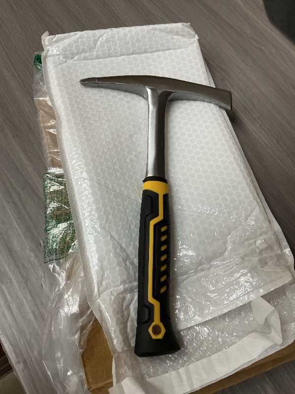 Photo 1 of SLNIHAMS Chipping Hammer, 14oz Welding Chipping Hammer, Heavy Duty Slag Removal Tool with Ergonomic Grip, Non-Slip Handle for Welding, Metal Cleaning, Workshop & DIY Projects