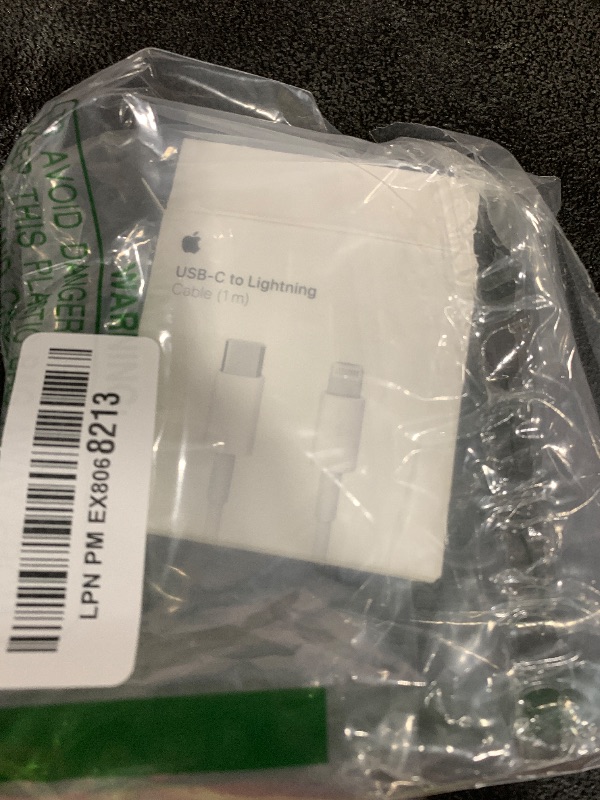 Photo 1 of Apple USB-C to Lightning Cable (1 m): Fast and Convenient Charging, Lightning to USB-C or Thunderbolt 3