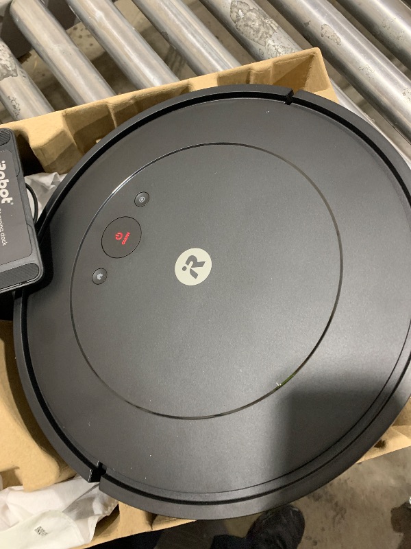 Photo 1 of iRobot Roomba Robot Vacuum and Mop Combo (Y0140) - Vacuums and mops
