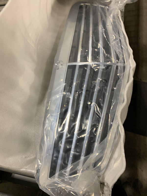 Photo 1 of Topteng Front Grille Grill for Benz S-Class S400 S450 S550 S600 S65 S63 W221 2010-2013 Only 22188000837712, 22188000839040