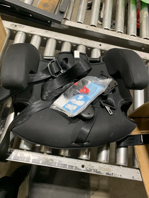 Photo 1 of Graco Tranzitions 3-in-1 Harness Booster Car Seat, Forward Facing Car Seat, Highback, to Backless Booster, Proof