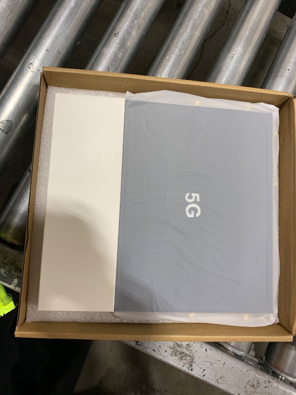 Photo 1 of UOTEK 5G SIM Card Router CPE, WiFi 6 Modem Dual Band NSA SA with SIM Card Slot for Smart Home Office Indoor High Speed Wireless Router