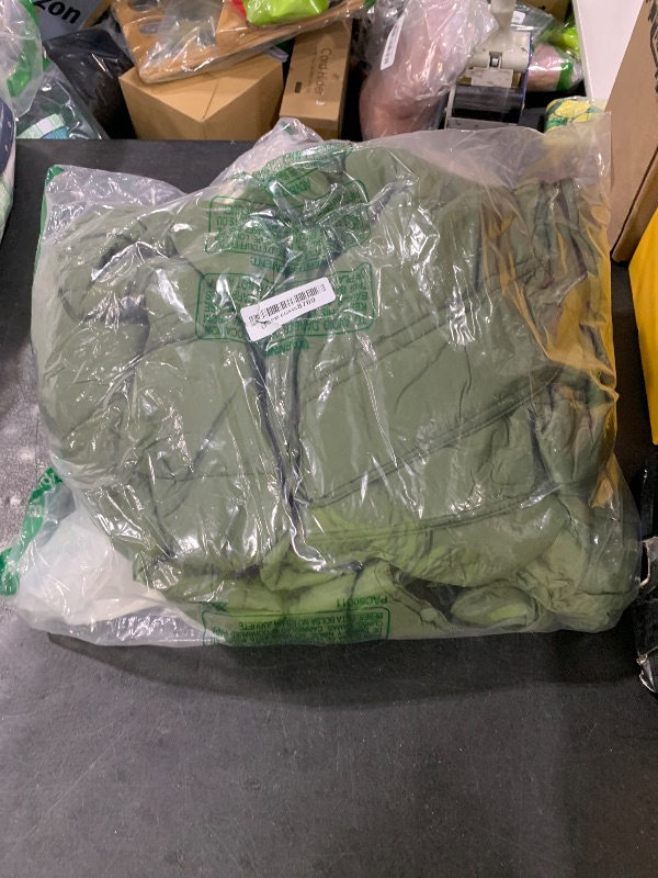 Photo 1 of iClimb 3M Thinsulate Insulation Warm Camping Blanket Ultralight Compact (Green)
