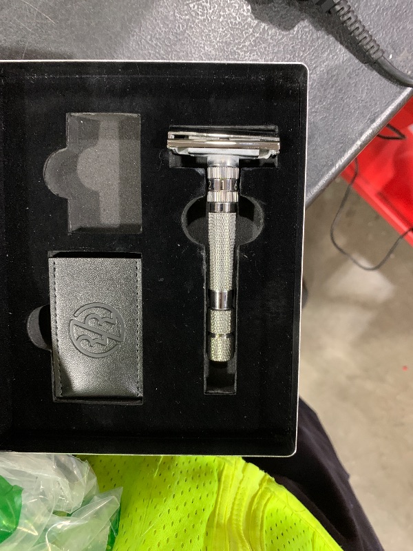 Photo 1 of Rockwell T2 | Twist-To-Open (TTO) Double-Edge Safety Razor | Full Metal | Includes 5 Fully Recyclable Stainless Steel Blades (Gunmetal Chrome)