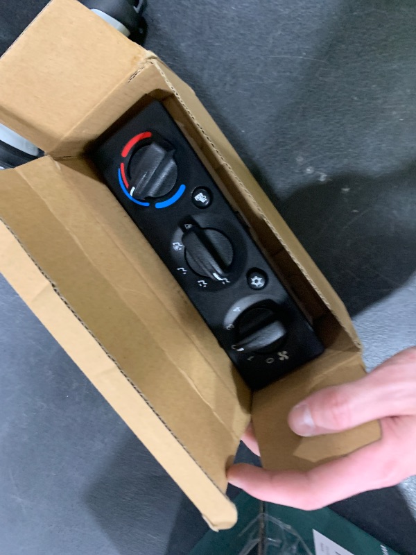 Photo 1 of Hodflop Q21-6012 HVAC A/C Heater Climate Control Module Panel Compatible with Peterbilt 384 2008-2015 Cab Air Conditioning Controller Switch Replace# Q216012