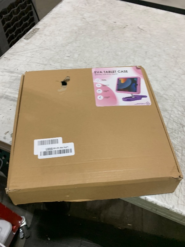 Photo 1 of LeiJue Kids Case for iPad (A16) 11th/10th Gen 10.9'' 2025/2022,Adjustable Portrait/Landscape Stand/Drop Proof with Handle,Child Friendly Case for iPad Air 11 (M3/M2) 2025/2024(Green)