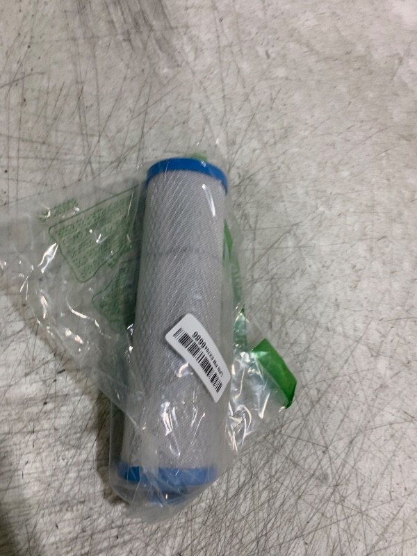 Photo 1 of 2.5 x 10 RV Water Filter Activated Carbon Block Push-Nipple Cartridge Replaces KW1 and FRE-10-BN