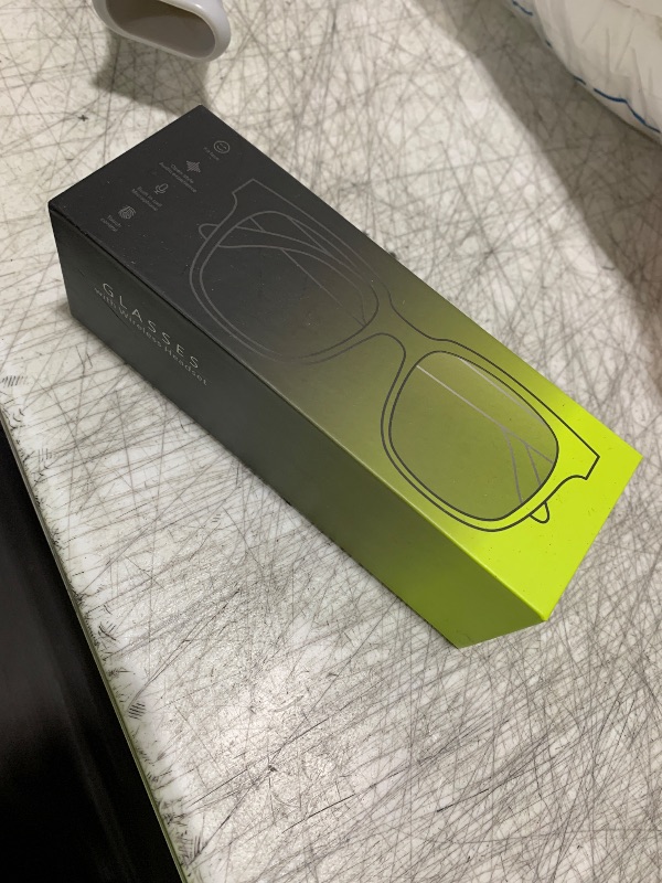Photo 1 of Smart Glasses, Photochromic Lenses Bluetooth Glasses, Blue Light Blocking, Open-Ear Speakers, Ligthweight Design Photochromic Sunglasses for Men and Women, Gold UF-C8 Ultra (No translation function)