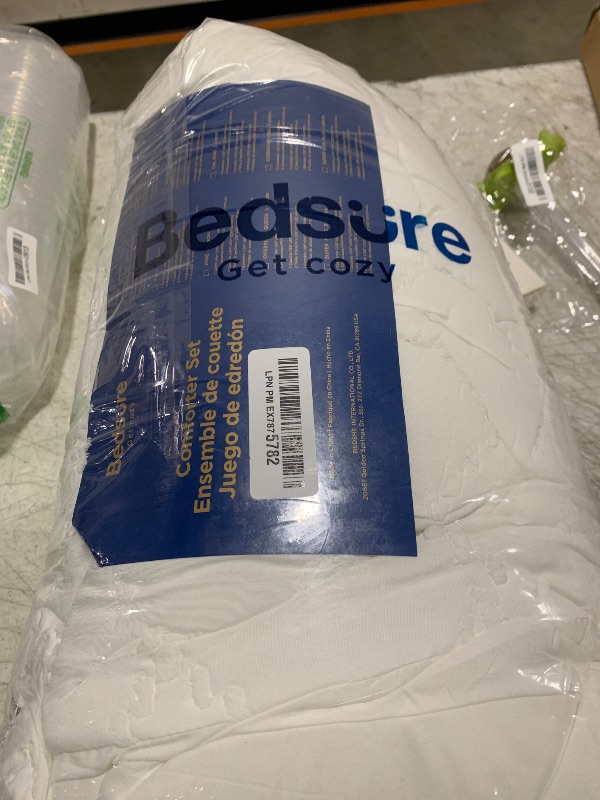 Photo 1 of Bedsure Twin XL Comforter Set - White Comforter, Boho Tufted Shabby Chic Bedding for Kids, 2 Pieces Vintage Farmhouse Bed Set for All Seasons, Fluffy Soft Bedding with 1 Pillow Sham