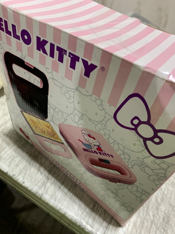 Photo 1 of Uncanny  Waffles maker - Kitchen Appliance