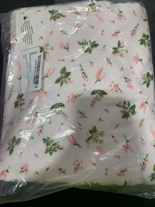 Photo 1 of Pink Floral Duvet Cover Twin Size, 2 Piece White Flower Botanical Pattern Vintage Reversible Microfiber Comforter Cover Set, Soft and Lightweight Cottage Preppy Quilt Cover for Women Girls 68"x90"
