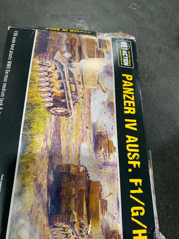 Photo 1 of Warlord Games Panzer IV Ausf. F1/G/H Medium Tank - 1:56 / 28mm Plastic Scale Model Tank for Bolt Action Highly Detailed World War 2 Miniatures for Table-top Wargaming