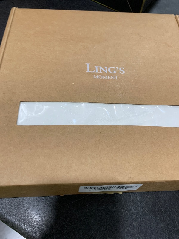 Photo 1 of Ling's moment White Wedding Table Cloths in Premium Crumpled Velvet, 9ft x 11ft, Fits 4ft/6ft Rectangular/Round Sweetheart&Head Table for Wedding Reception, Bridal Shower, Birthday Decoration,Banquet