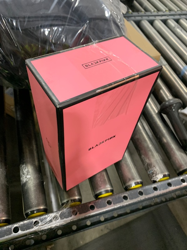 Photo 1 of KPOPINTOUCH Blackpink Official Fan Light Stick Version 2 Cheering Lightstick for K-Pop Idol Concert Lightup Lighting Party Supplies