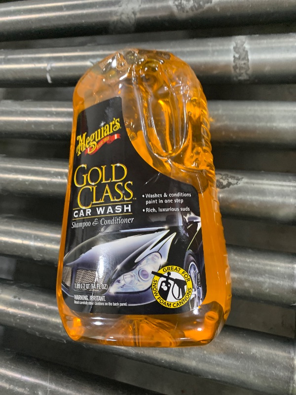 Photo 1 of GOLD CLASS CAR WASH 64OZ 