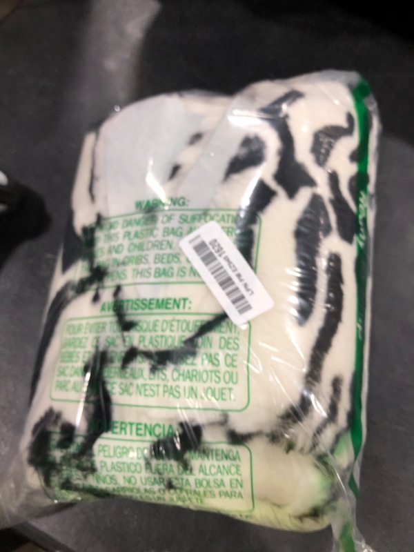 Photo 1 of yingda1992 Area Rug Chic Style White Tiger Leopard Printed Australia Sheepskin Rug Soft Plush Throw Lambskin Rug Fits Perfectly in Living Room/Bed Room or as a Couch Decor One Pelt