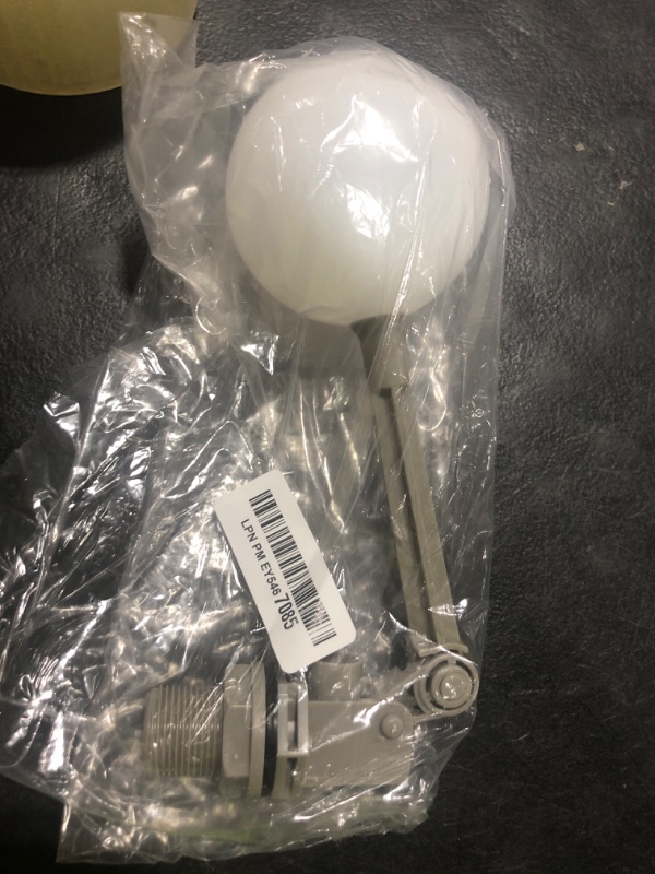 Photo 1 of MACGOAL 3/4 Float Valve for Water Tank Plastic Water Float Valve with Adjustable Arm Automatic Fill for Pool, Livestock Waterer