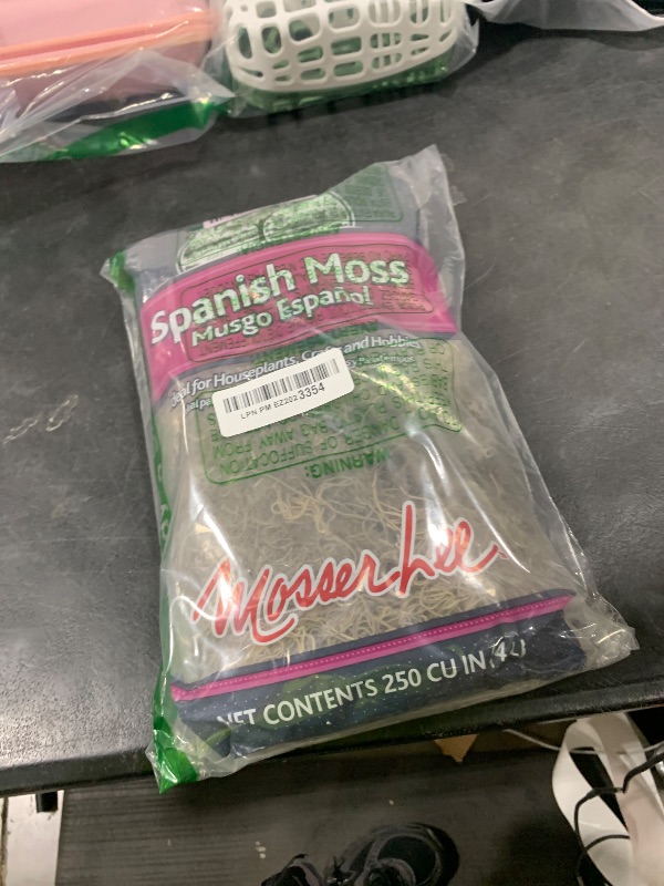 Photo 1 of Mosser Lee ML0560 Spanish Moss, 250 Cubic Inches