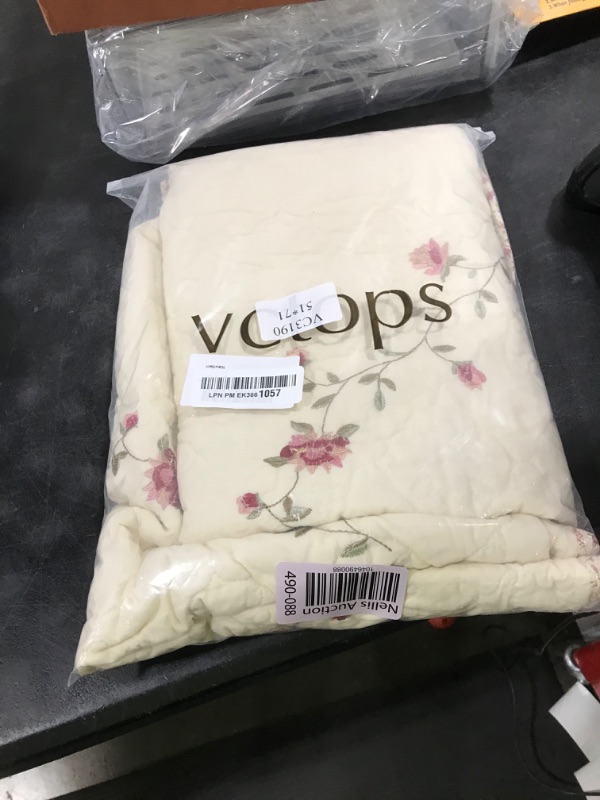 Photo 1 of vctops 2-Piece Elegant Floral Embroidered Pillow Shams Queen Size 100% Cotton Quilted Decorative Pillow Shams Set (Cream,20"x28")