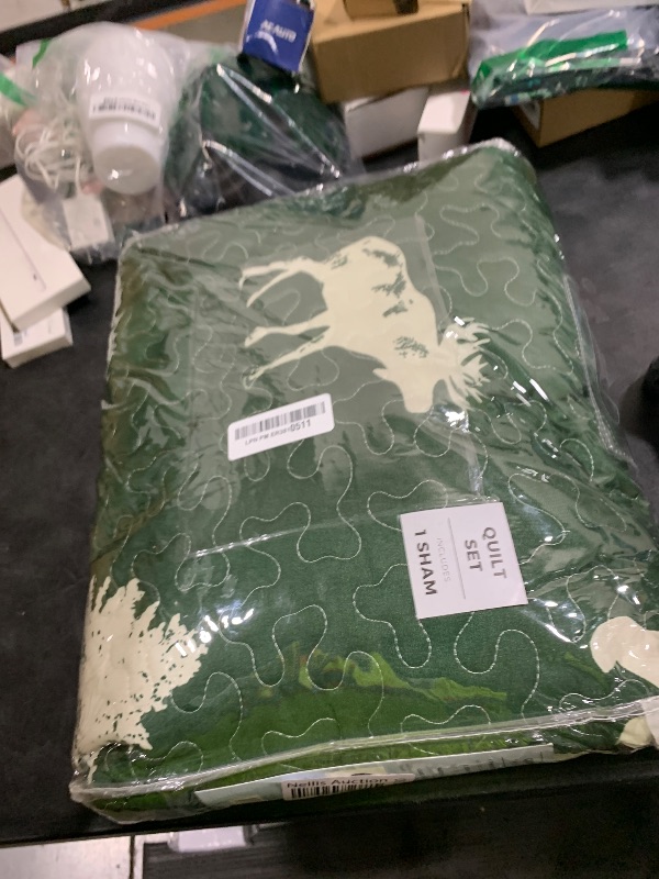 Photo 1 of Lodge Bedspread Twin/Twin XL Size Quilt with 1 Sham. Cabin 2- Piece Reversible All Season Quilt Set. Rustic Quilt Coverlet Bed Set. Rio Ridge Collection (Forest Green)
