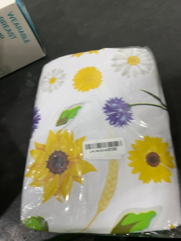 Photo 1 of Round Vinyl Fitted Tablecloth with Flannel Backing Elastic Edge Design Table Cover Waterproof Oil-Proof PVC Table Cloth Stain-Resistant Best for 37"-44" Round
