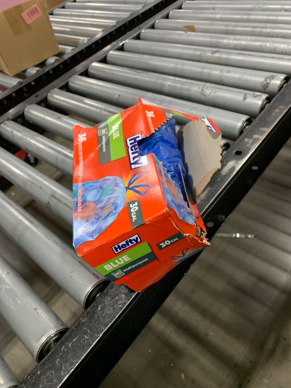 Photo 1 of Hefty Blue Trash Bags, Blue, 30 Gallon, 36 Count