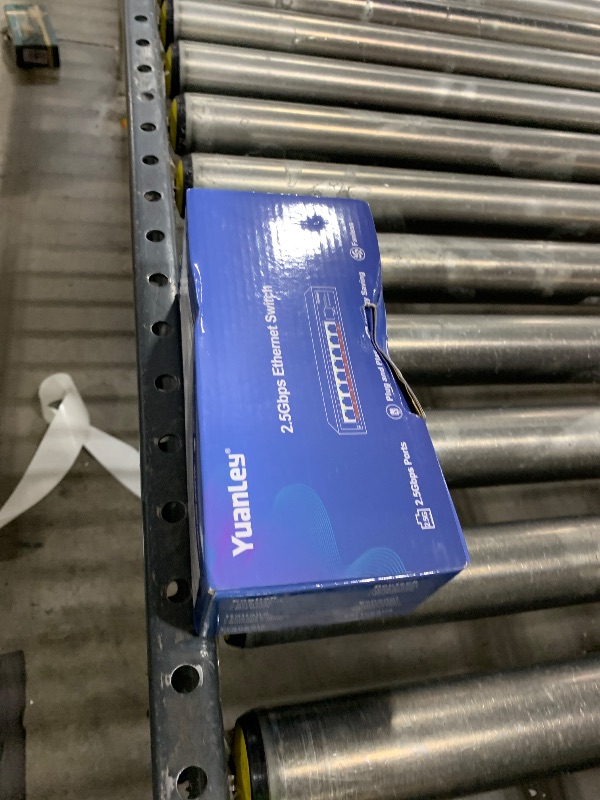 Photo 1 of 10 Port 2.5G Unmanaged Ethernet Switch, 8 x 2.5G Base-T Ports, 2 x 10G SFP, Compatible with 100/1000/2500Mbps, VLAN, Fanless, Desktop/Wall Mount YuanLey 2.5Gbe Network Switch for Wireless AP, NAS, PC