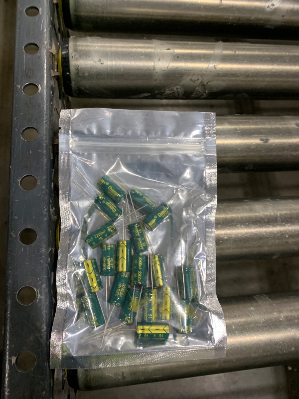 Photo 1 of Cermant 20pcs 16V 2200UF Capacitor 10X20mm(0.39x0.78in) High Frequency Aluminum Electrolytic Capacitors for TV, LCD Monitor,Game