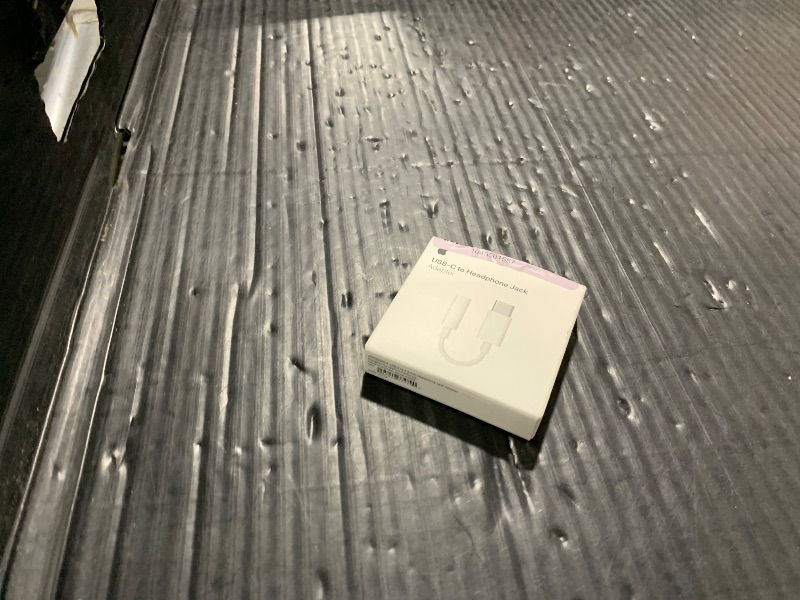 Photo 1 of Apple USB-C to 3.5 mm Headphone Jack Adapter