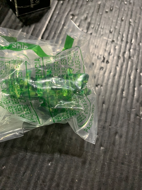 Photo 1 of Green hair clip