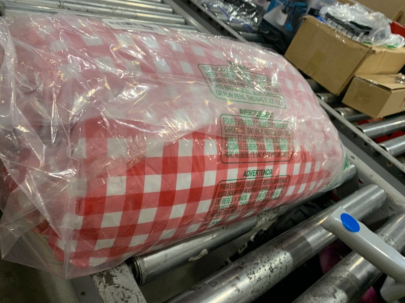 Photo 1 of Table cover picnicking 