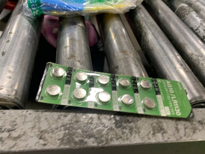 Photo 1 of Cotchear 10pcs 1.5V AG10 Alkaline Battery 189 389 AG10 LR1130 LR54 V10GA Battery Alkaline Button Coin Cell Batteries