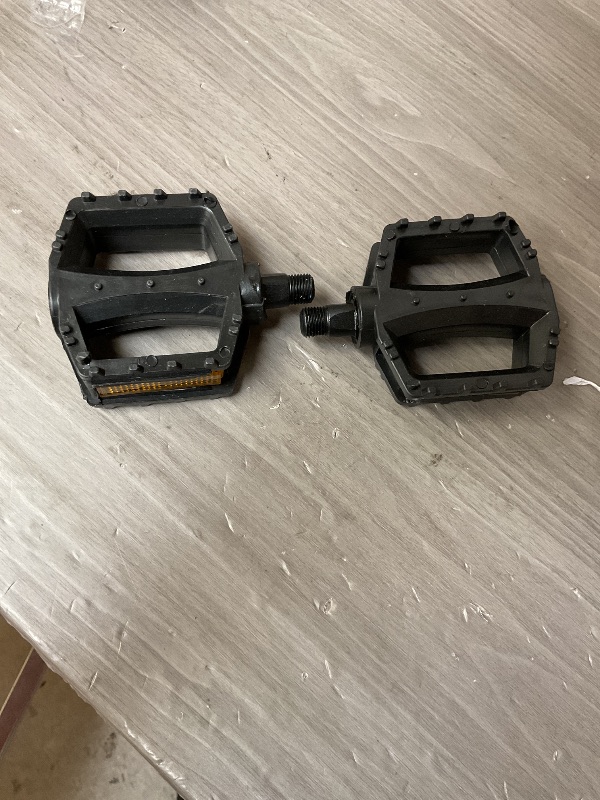 Photo 1 of N3od3er Kids Bike Pedals Upgraded Resin 1 Pair 16‘’ 18‘’ 1/2-Inch New