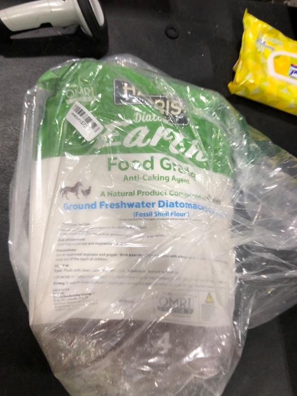 Photo 1 of HARRIS Diatomaceous Earth Food Grade, 4lb with Powder Duster Included in The Bag