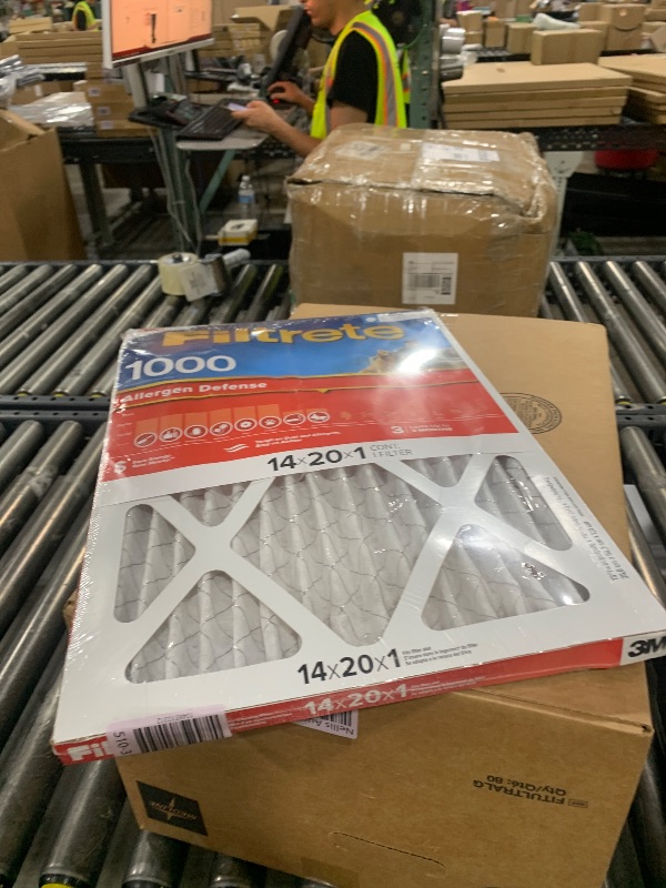 Photo 1 of 3M 9805DC-6 Filtrate Micro Allergen Reduction Filters, 14" x 20"