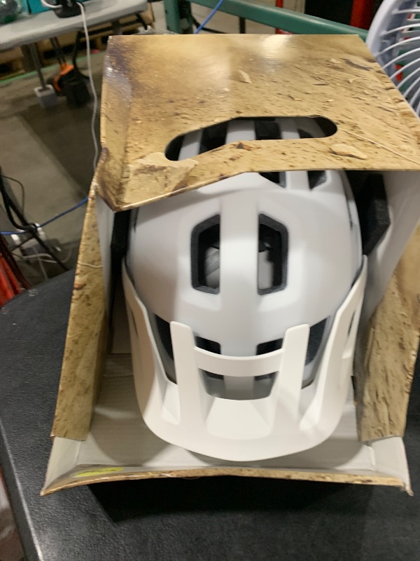 Photo 1 of smith engage 2 helmet